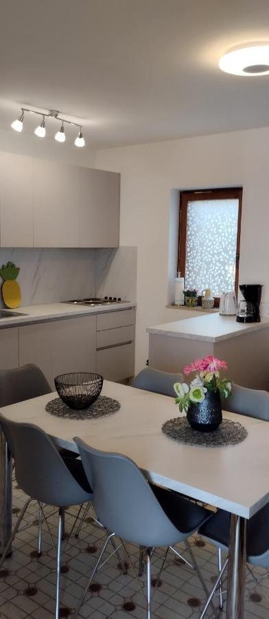 Apartment Oja Malinska Kültér fotó